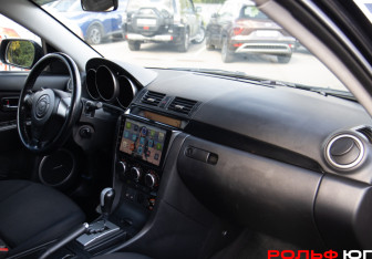 Подержанный автомобиль Mazda 3 Hatchback 2007 года (7 фото)