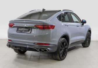 Подержанный автомобиль Geely Tugella 2022 года (5 фото)
