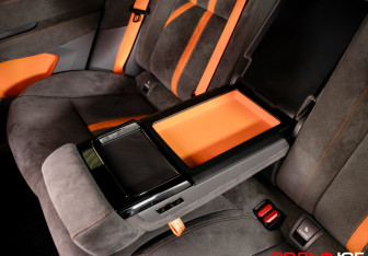 Подержанный автомобиль Zeekr 001 2023 года (19 фото)