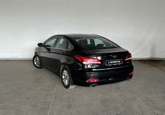 Подержанный автомобиль Hyundai i40 Sedan 2015 года (4 фото)