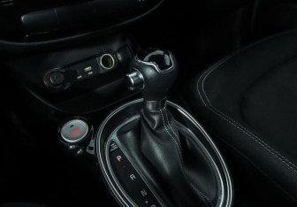 Подержанный автомобиль Kia Soul 2017 года (12 фото)