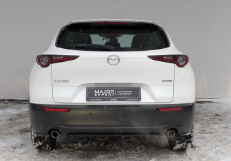 Подержанный автомобиль Mazda CX-30 2020 года (11 фото)
