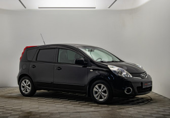 Подержанный автомобиль Nissan Note 2013 года (3 фото)