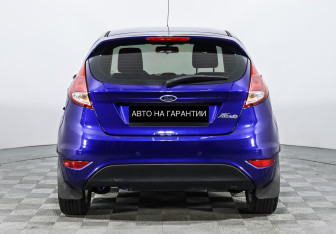 Подержанный автомобиль Ford Fiesta Hatchback 2016 года (6 фото)
