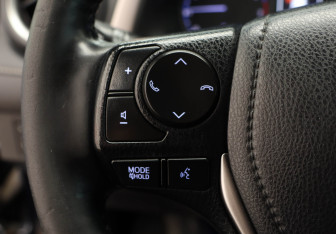 Подержанный автомобиль Toyota RAV4 2018 года (11 фото)