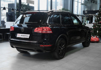 Подержанный автомобиль Volkswagen Touareg 2012 года (4 фото)