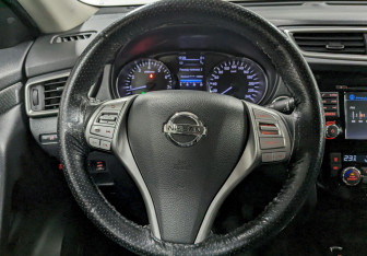 Подержанный автомобиль Nissan X-Trail 2018 года (25 фото)