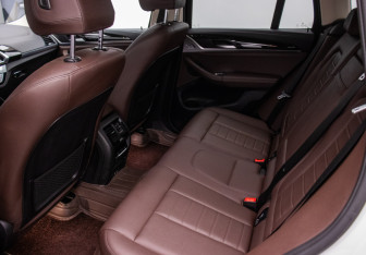 Подержанный автомобиль BMW X3 2020 года (11 фото)