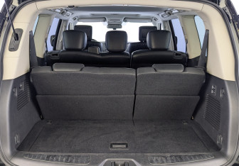 Подержанный автомобиль Infiniti QX80 2019 года (10 фото)