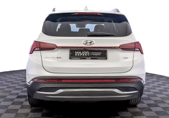 Подержанный автомобиль Hyundai Santa Fe 2021 года (6 фото)