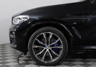Подержанный автомобиль BMW X4 2019 года (8 фото)
