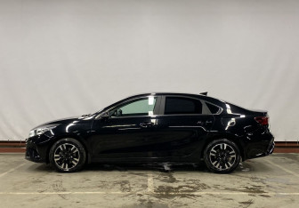 Подержанный автомобиль Kia Cerato Sedan 2021 года (8 фото)