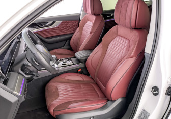 Подержанный автомобиль Hongqi HS5 2023 года (21 фото)