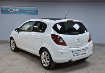 Подержанный автомобиль Opel Corsa 2012 года (7 фото)