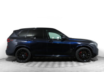 Подержанный автомобиль BMW X5 2023 года (4 фото)