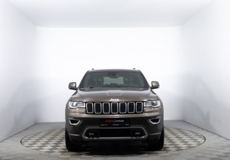 Подержанный автомобиль Jeep Grand Cherokee 2018 года (2 фото)