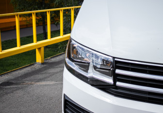 Подержанный автомобиль Volkswagen Caravelle 2018 года (16 фото)