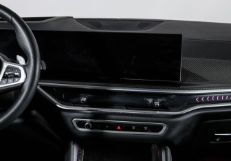Подержанный автомобиль BMW X6 2025 года (13 фото)