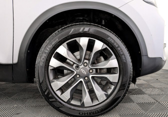 Подержанный автомобиль Chery Tiggo 4 2022 года (18 фото)