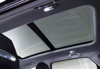 Подержанный автомобиль Changan UNI-K 2023 года (19 фото)