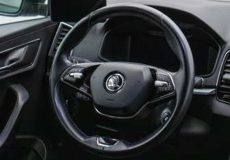 Подержанный автомобиль Skoda Karoq 2020 года (15 фото)