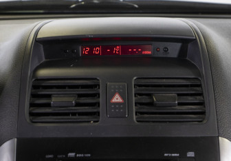 Подержанный автомобиль Suzuki SX4 Hatchback 2009 года (18 фото)