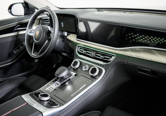 Подержанный автомобиль Hongqi H9 2024 года (9 фото)