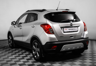 Подержанный автомобиль Opel Mokka 2013 года (7 фото)