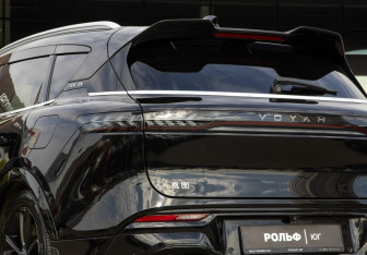 Подержанный автомобиль Voyah Free 2023 года (26 фото)