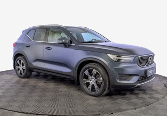 Подержанный автомобиль Volvo XC40 2021 года (3 фото)