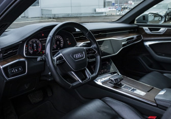 Подержанный автомобиль Audi A6 Sedan 2019 года (11 фото)