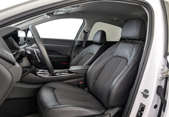 Подержанный автомобиль Hyundai Sonata 2021 года (20 фото)