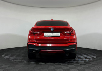 Подержанный автомобиль BMW X4 2018 года (4 фото)