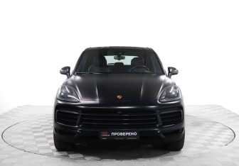 Подержанный автомобиль Porsche Cayenne 2021 года (2 фото)