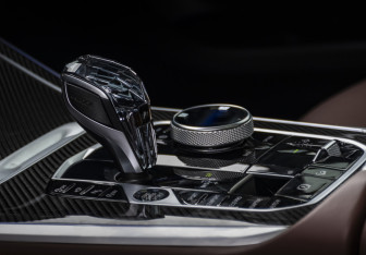 Подержанный автомобиль BMW X5 2022 года (23 фото)