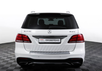 Подержанный автомобиль Mercedes-Benz GLE 2017 года (6 фото)