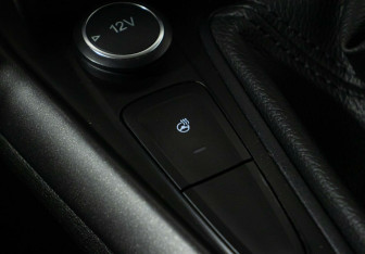 Подержанный автомобиль Ford Focus Hatchback 2017 года (12 фото)