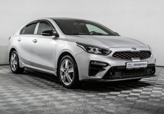 Подержанный автомобиль Kia Cerato Sedan 2021 года (3 фото)