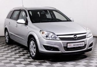 Подержанный автомобиль Opel Astra Wagon 2014 года (3 фото)