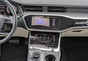 Подержанный автомобиль Audi A6 Sedan 2021 года (16 фото)
