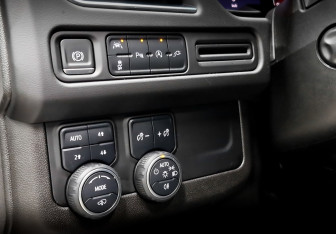 Подержанный автомобиль Chevrolet Tahoe 2021 года (14 фото)