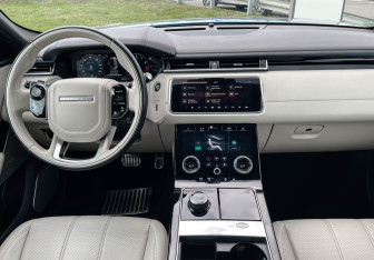 Подержанный автомобиль Land Rover Range Rover Velar 2018 года (12 фото)