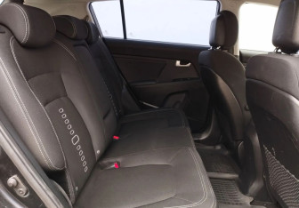 Подержанный автомобиль Kia Sportage 2013 года (11 фото)