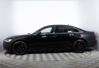 Подержанный автомобиль Audi A6 Sedan 2015 года (8 фото)