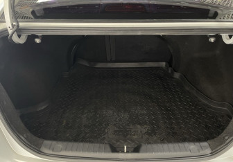 Подержанный автомобиль Hyundai Elantra Sedan 2009 года (16 фото)
