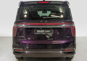 Подержанный автомобиль Hongqi HQ9 2022 года (6 фото)