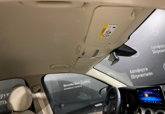 Подержанный автомобиль Mercedes-Benz GLC Coupe 2021 года (23 фото)