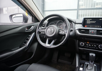 Подержанный автомобиль Mazda 6 Sedan 2017 года (13 фото)