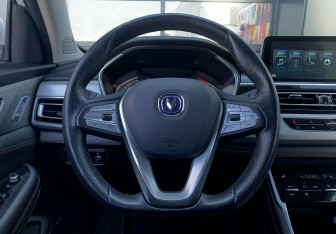 Подержанный автомобиль Changan CS75 2022 года (17 фото)