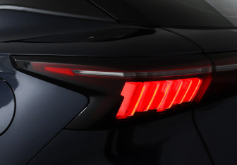 Подержанный автомобиль Omoda C5 2024 года (24 фото)